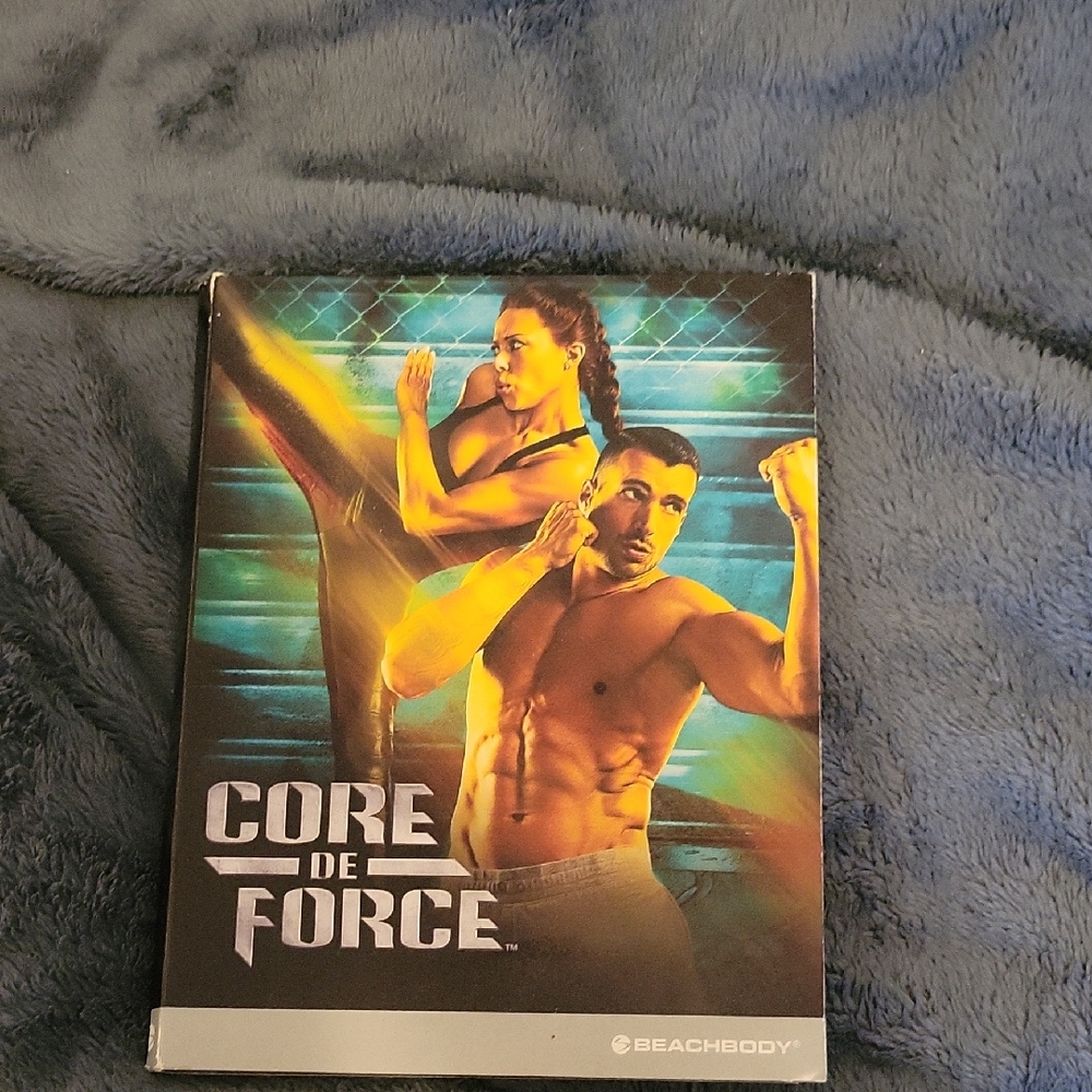 Beachbody Core de Force Fitness DVD - Dynamic Yellow and Blue